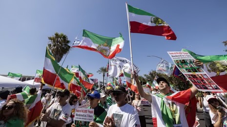 Anti-Regime Protesters Rally Outside Iranian World Cup Match in Los&nbsp;Angeles